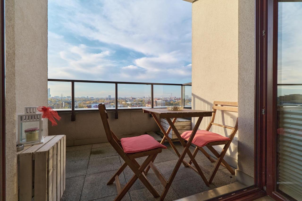 Apartment Wroclaw Krakowska With Balcony And Free Garage By Noclegi Renters Bagian luar foto