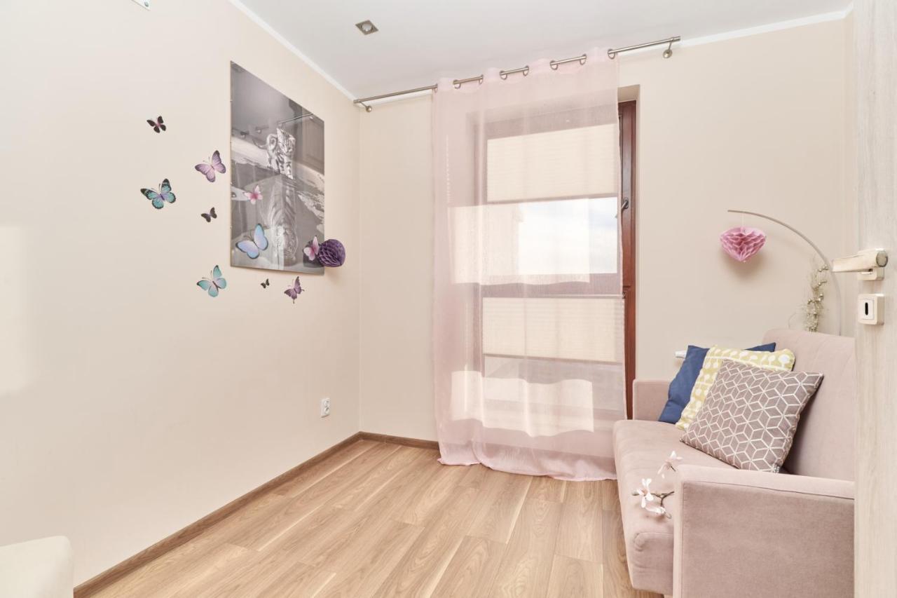 Apartment Wroclaw Krakowska With Balcony And Free Garage By Noclegi Renters Bagian luar foto